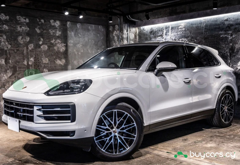 Porsche Cayenne White
