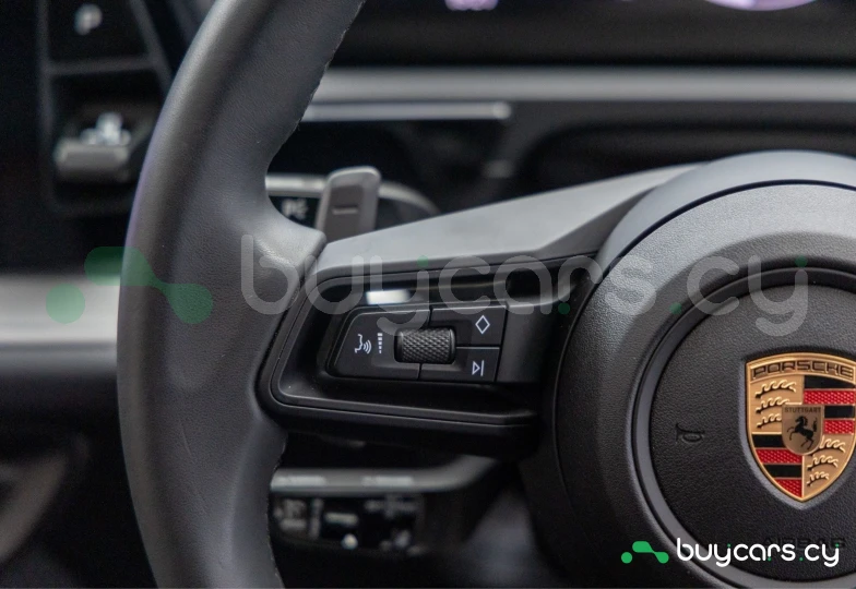 Porsche Cayenne White