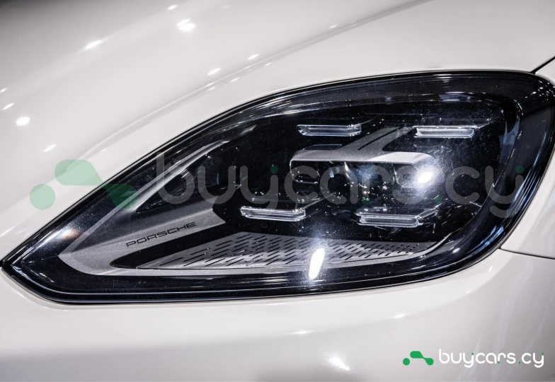 Porsche Cayenne White