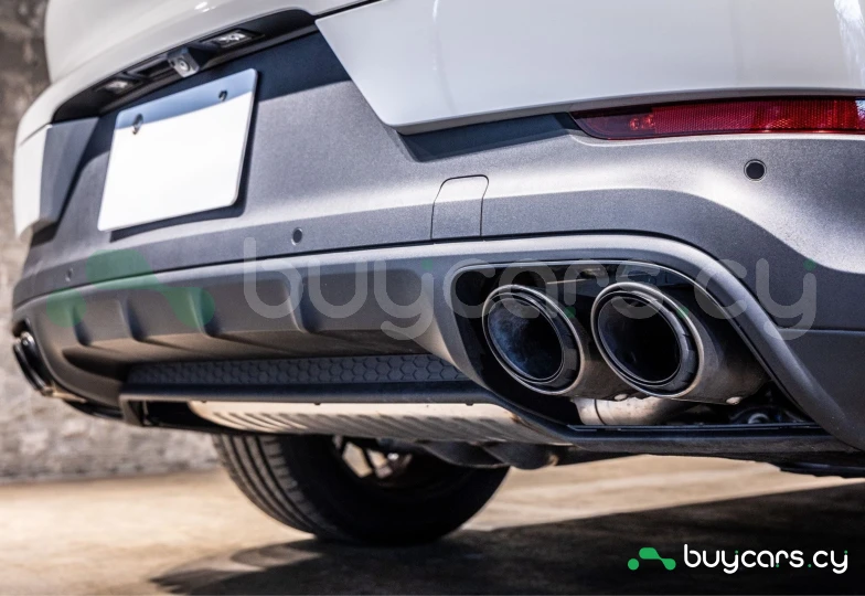 Porsche Cayenne White