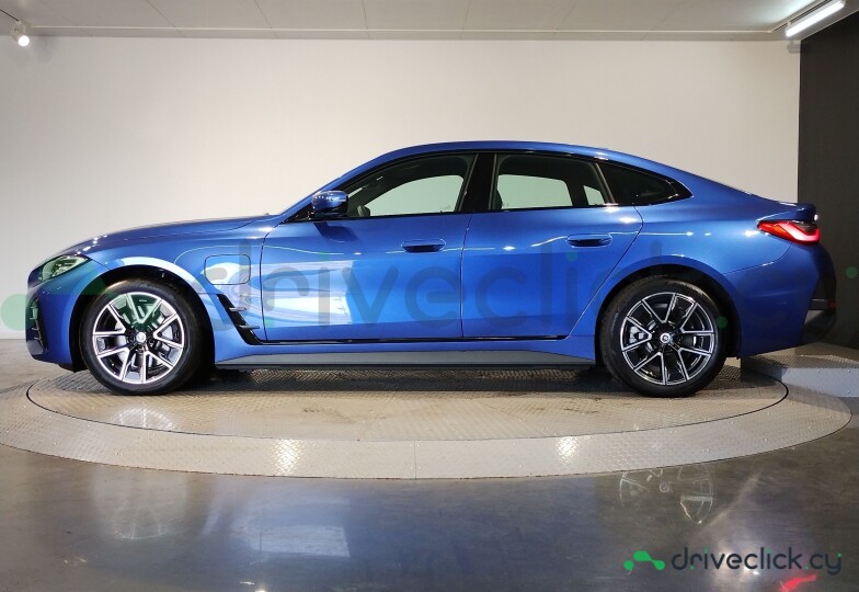 BMW i4 Blue