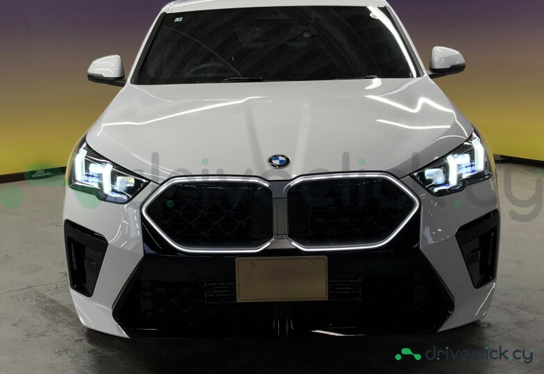 BMW X2 White