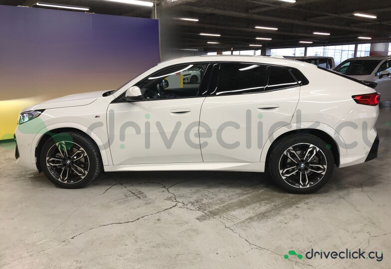 BMW X2 White