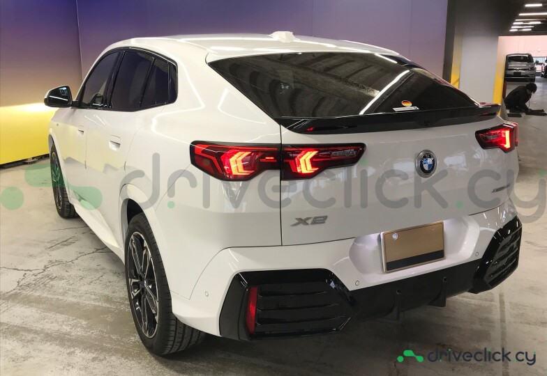 BMW X2 White