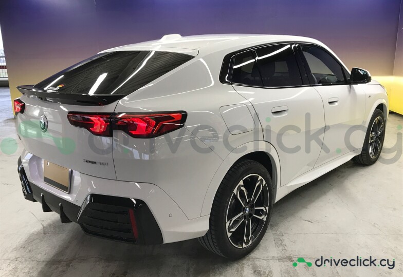 BMW X2 White