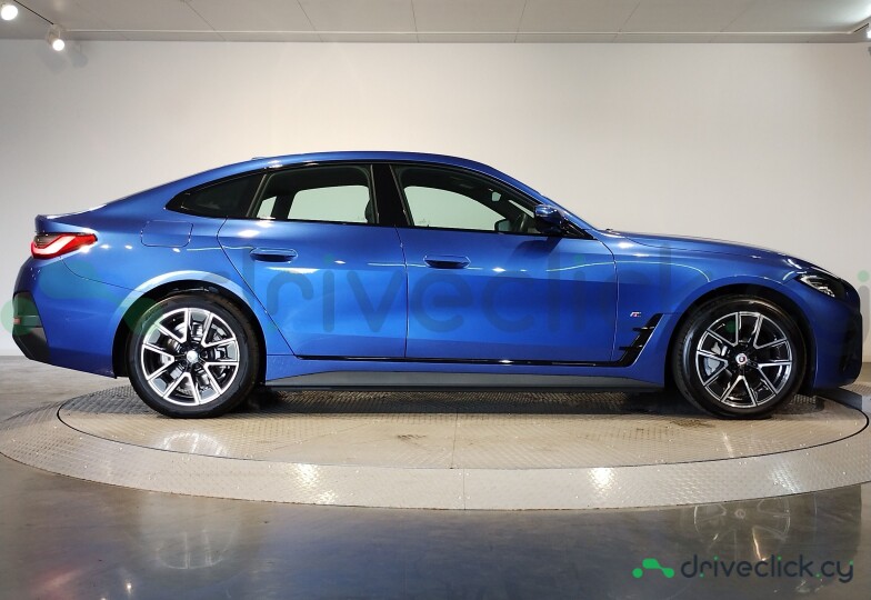 BMW i4 Blue