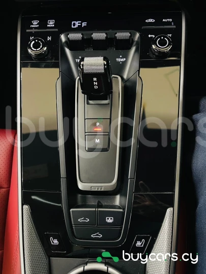 Porsche 911 Желтый