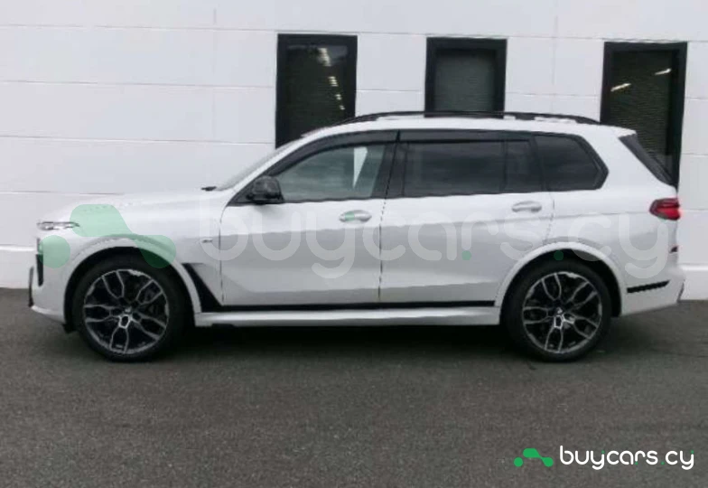 BMW X7 White
