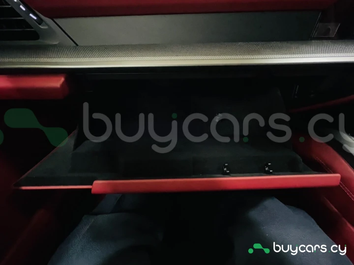 Porsche 911 Желтый