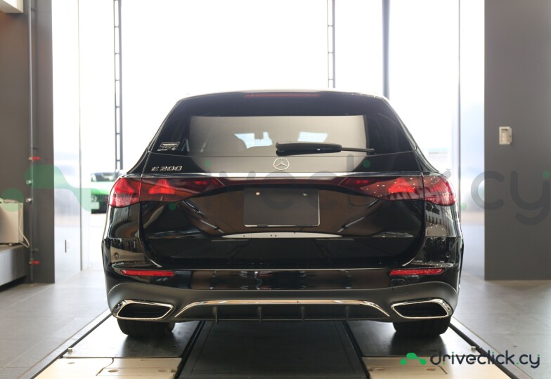 Mercedes E-class Black