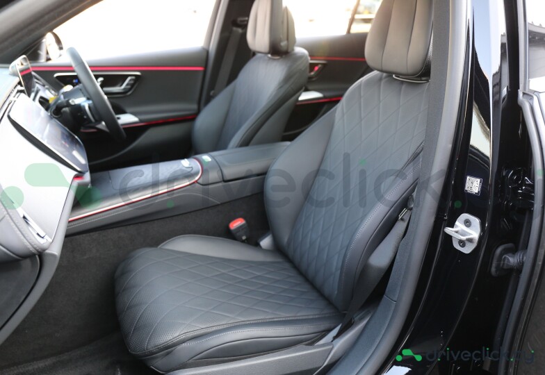 Mercedes E-class Black