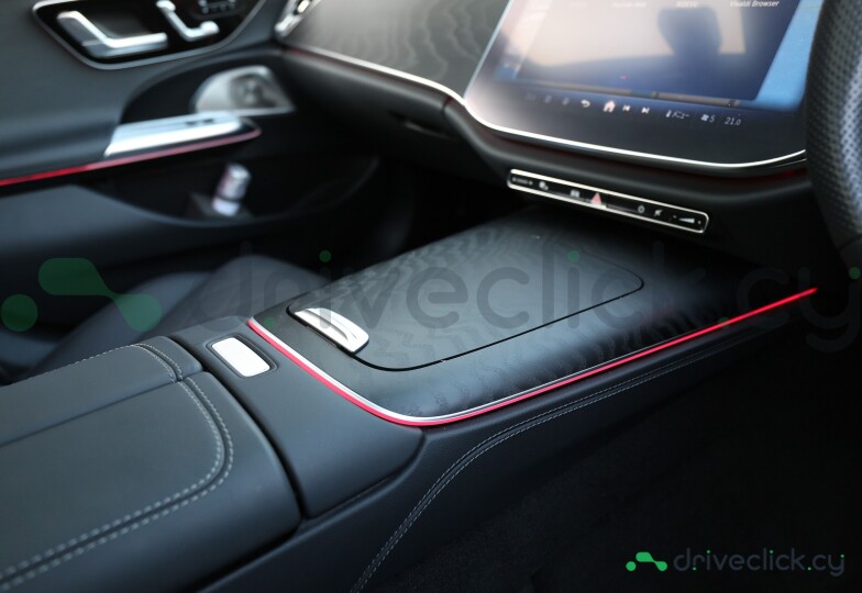 Mercedes E-class Black