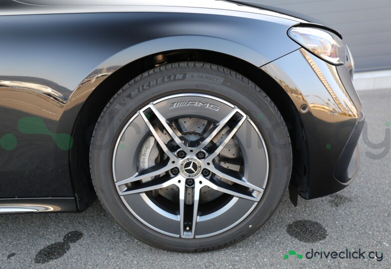 Mercedes E-class Black