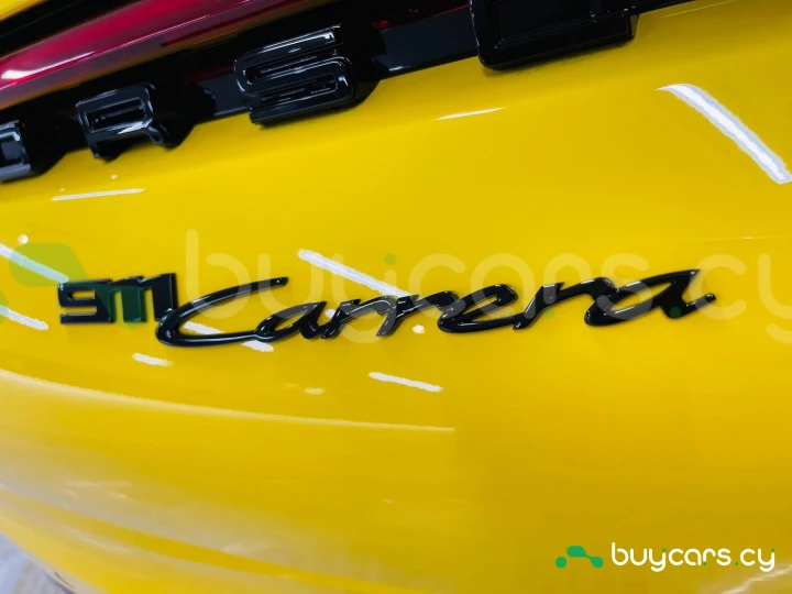 Porsche 911 Желтый