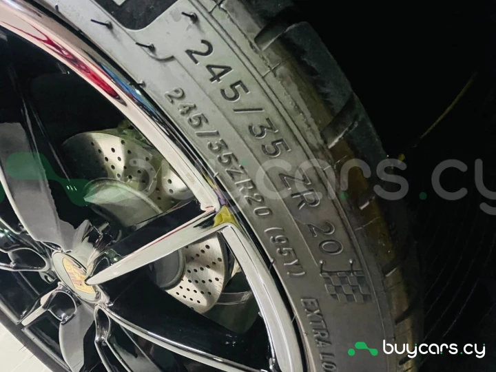 Porsche 911 Желтый