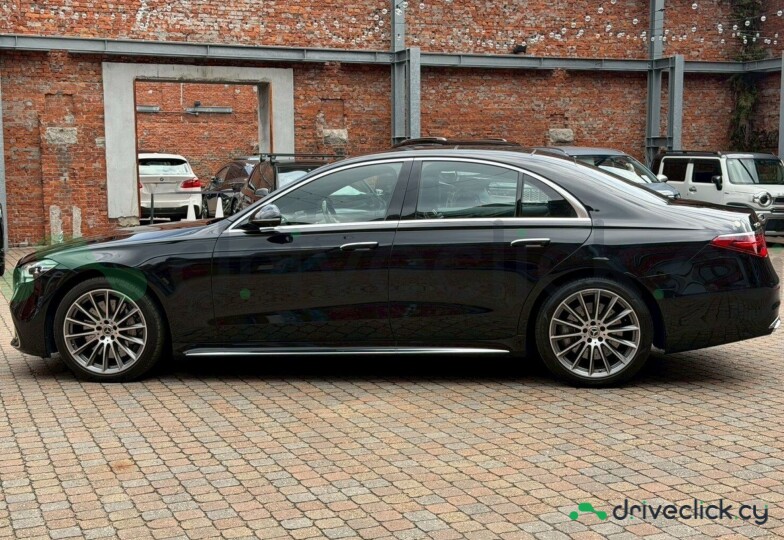 Mercedes S-class Black