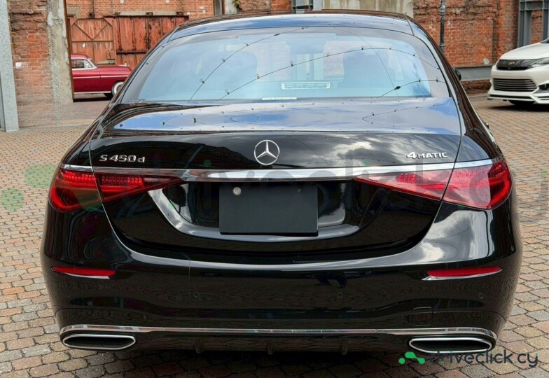 Mercedes S-class Black