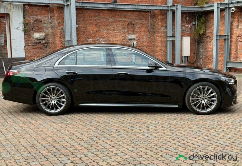 Mercedes S-class Black