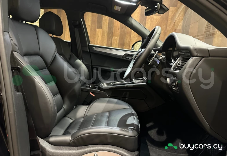 Porsche Macan Черный