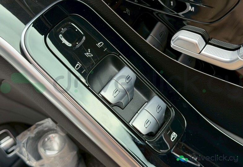 Mercedes S-class Black