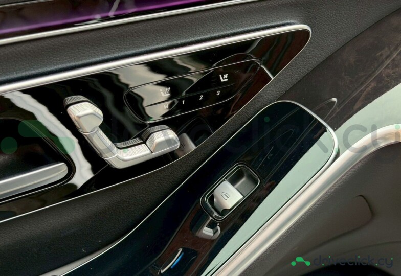 Mercedes S-class Black