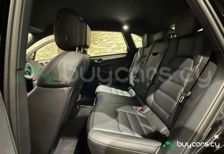 Porsche Macan Черный