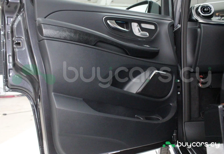 Mercedes V-class Black