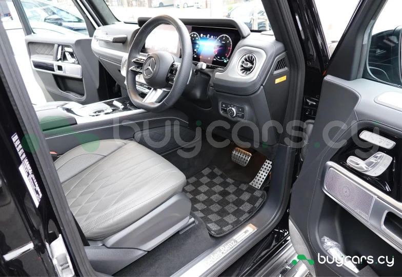 Mercedes G-class Черный