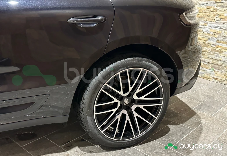 Porsche Macan Черный