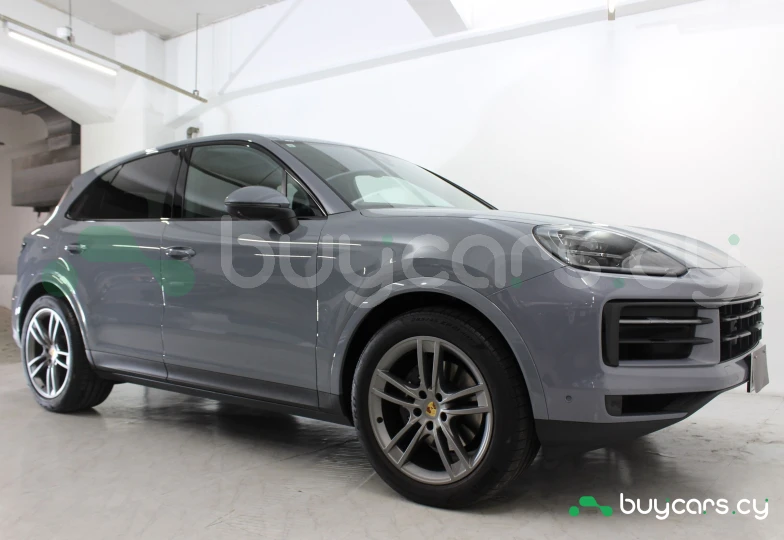 Porsche Cayenne Синий