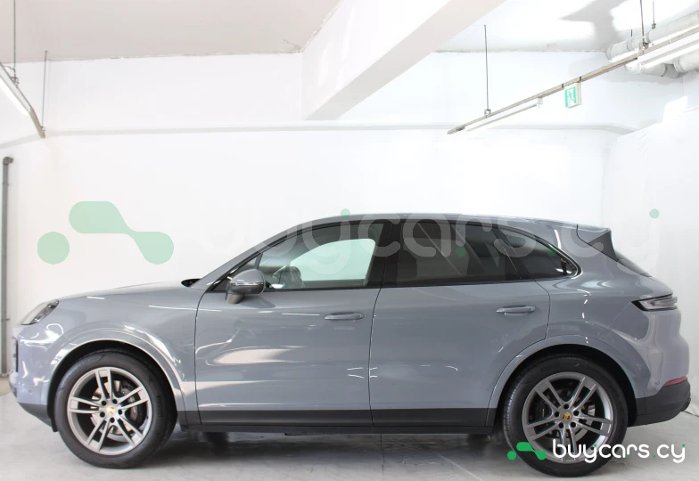 Porsche Cayenne Синий