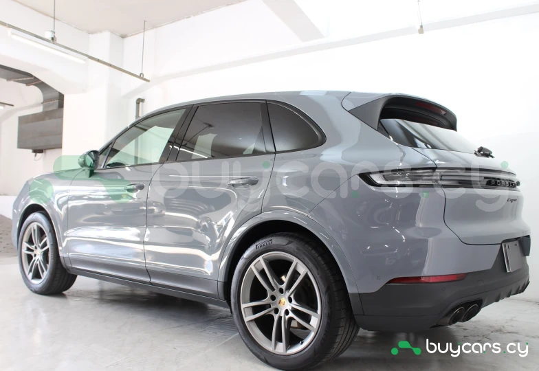 Porsche Cayenne Синий