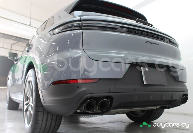 Porsche Cayenne Синий