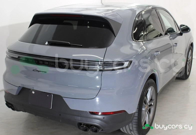 Porsche Cayenne Синий