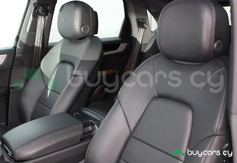 Porsche Cayenne Синий