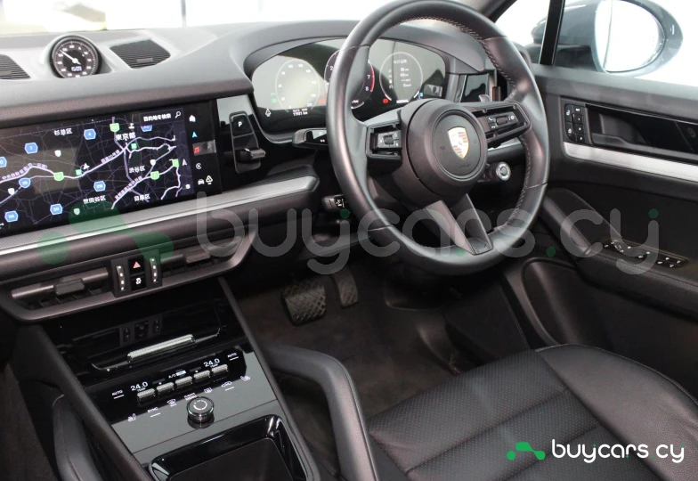 Porsche Cayenne Синий