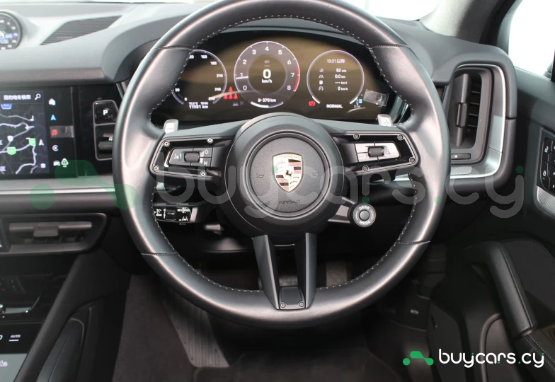 Porsche Cayenne Синий