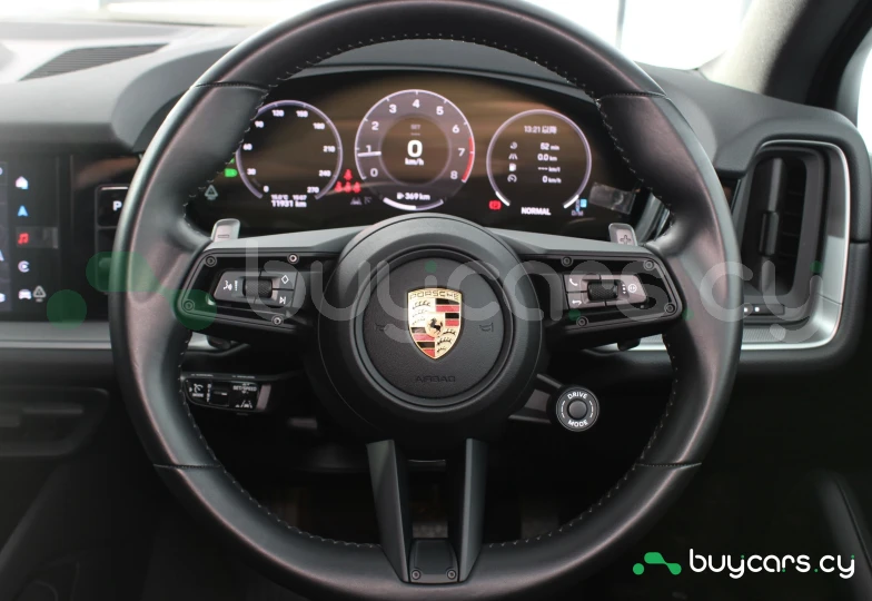 Porsche Cayenne Синий