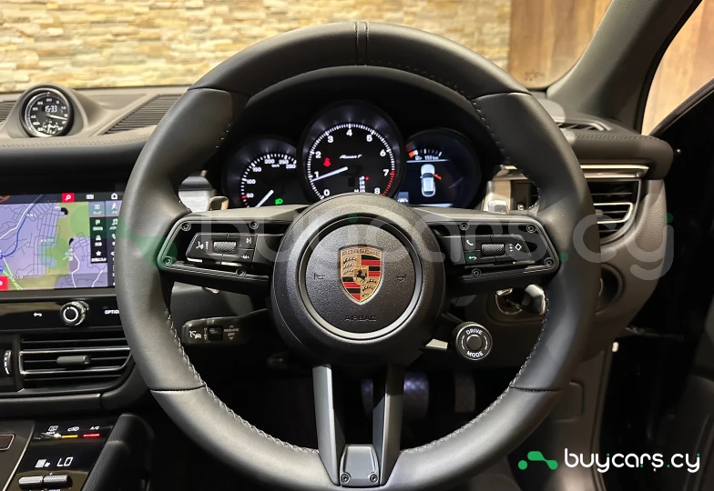 Porsche Macan Черный