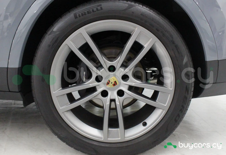 Porsche Cayenne Синий