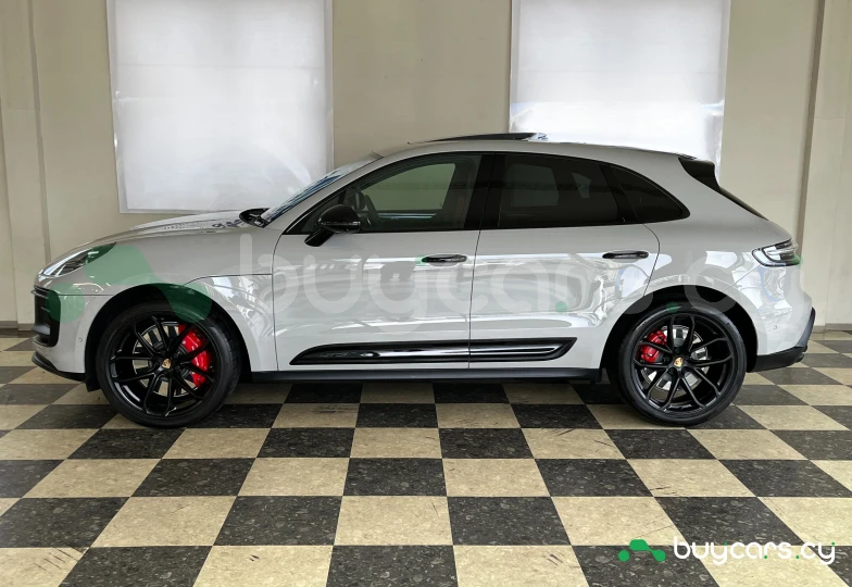 Porsche Macan Белый