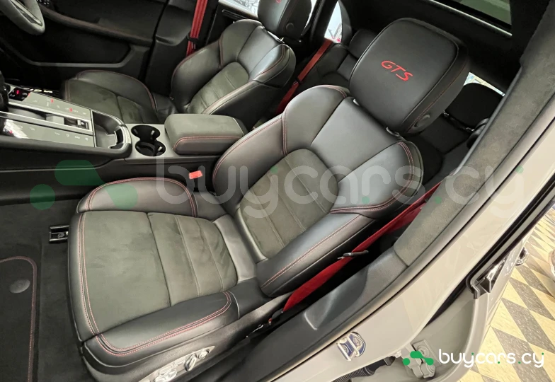 Porsche Macan Белый