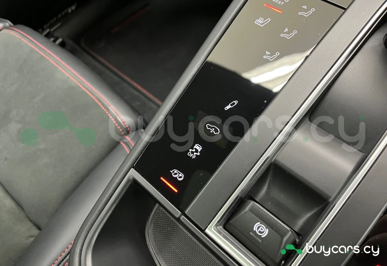 Porsche Macan Белый