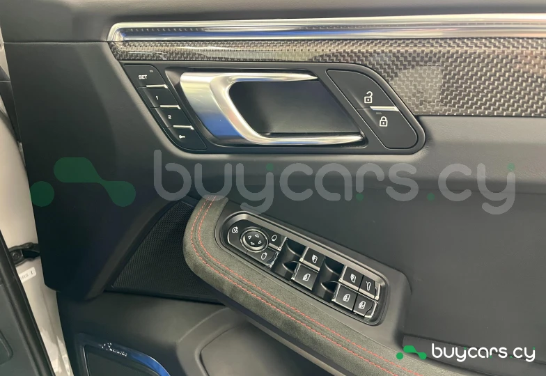 Porsche Macan Белый