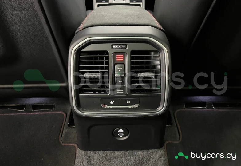 Porsche Macan Белый