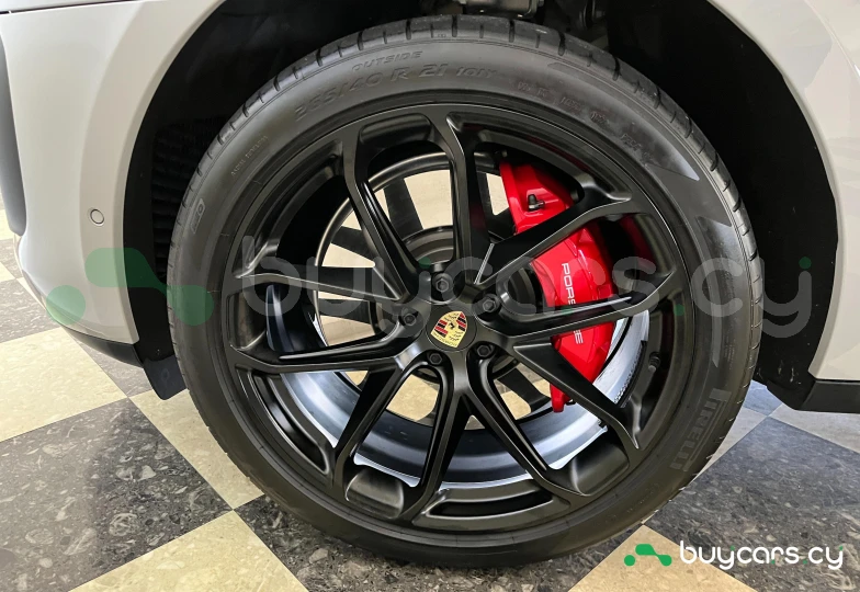 Porsche Macan Белый