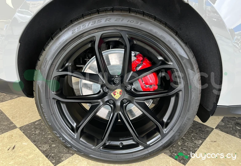 Porsche Macan Белый