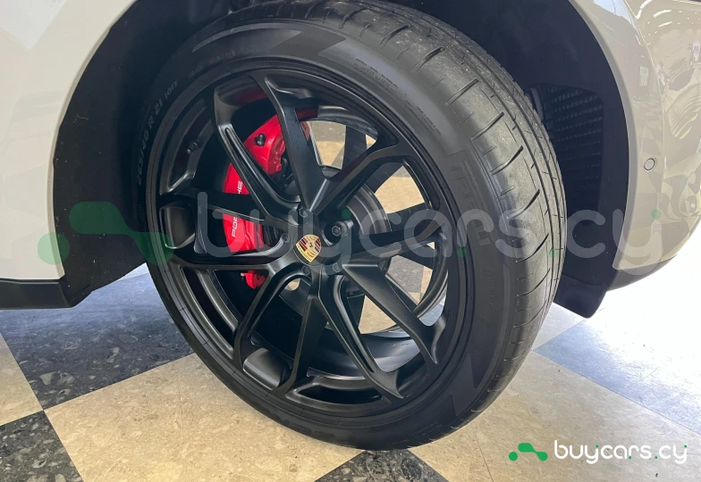 Porsche Macan Белый