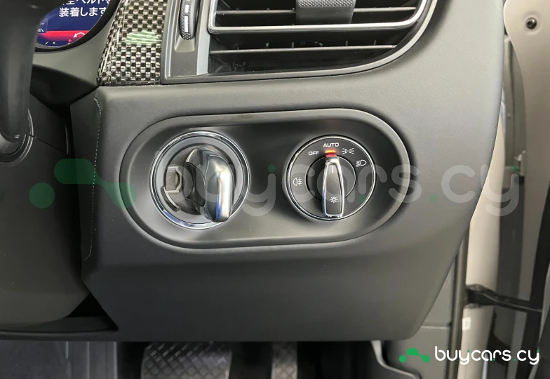 Porsche Macan Белый