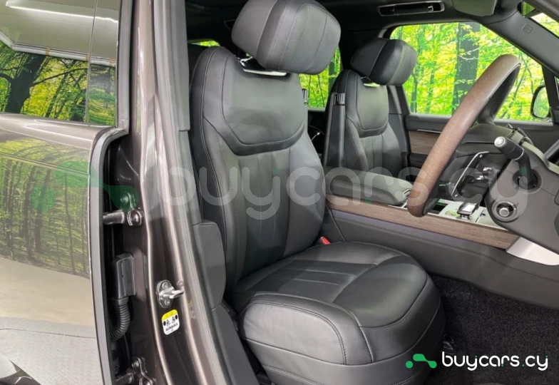 Land Rover Range Rover Серый